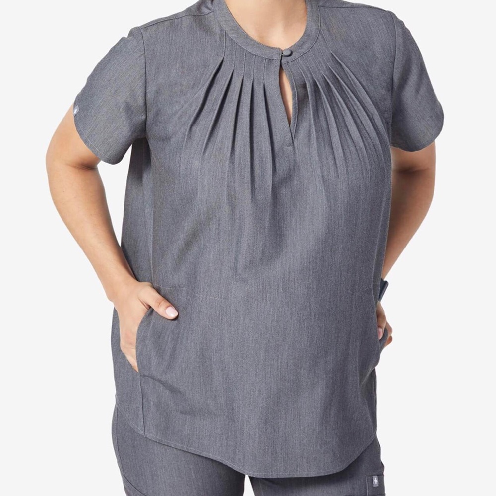 EUC Medium Chira Figs Maternity Scrub Top